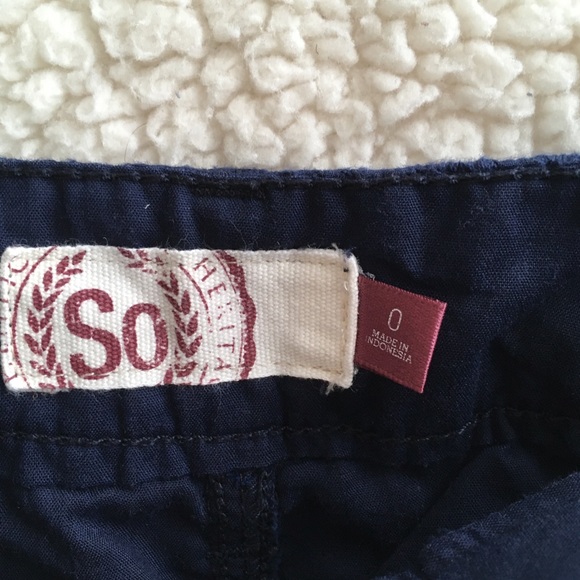 Women’s Shorts - Picture 3 of 3